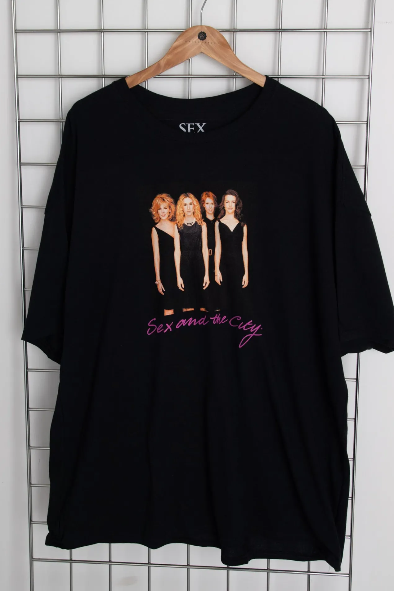 Women Daisy Street T-Shirts-Licensed Relaxed T-Shirt With Sex And The CIty Print