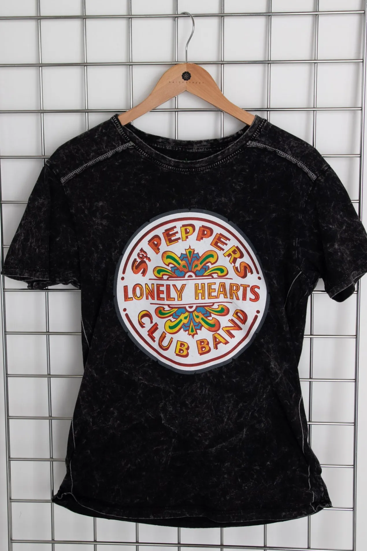 Women Daisy Street T-Shirts-Licensed Relaxed T-Shirt With The Beatles Lonely Hearts Print