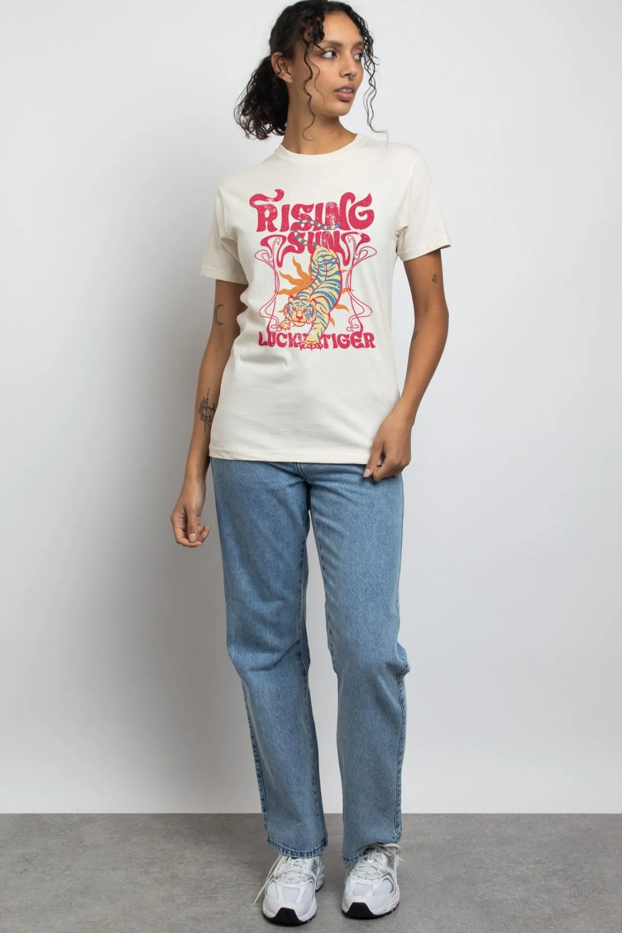 Women Daisy Street T-Shirts-Relaxed T-Shirt with Lucky Tiger Print